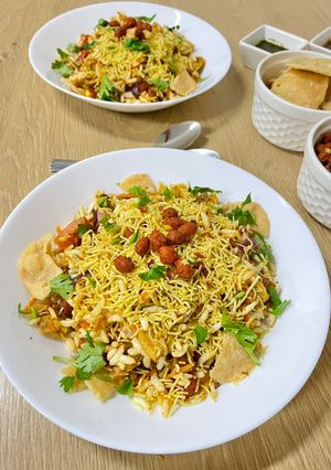 A picture of Bhel puri.