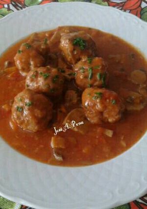 Foto principal de Albóndigas de carne mixta en salsa Española