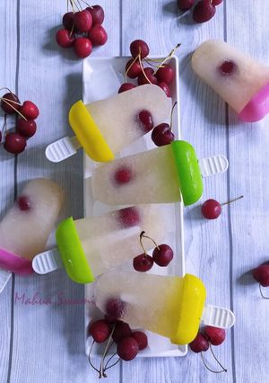 A picture of Litchi Popsicles.