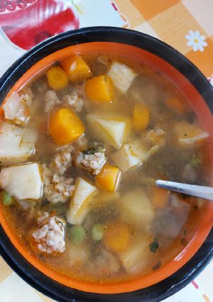 Húsgaluska leves recept fotója