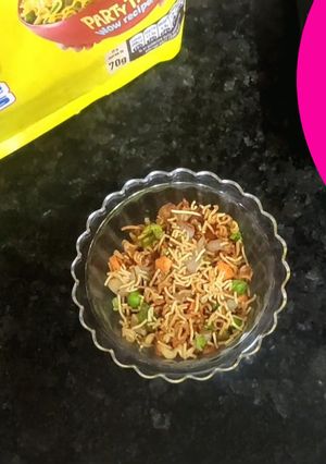 A picture of Veg Maggi Bhel.