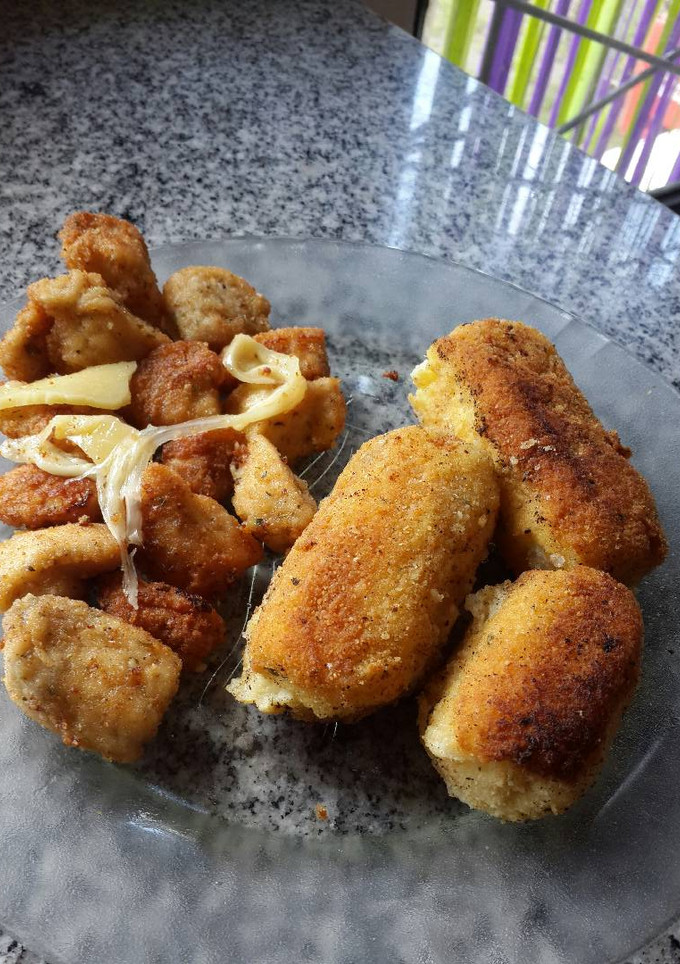 Una foto de Croquetas de papa más trocitos de pollo