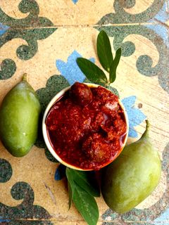 ગુંદા નું અથાણું (Gunda Athanu Recipe In Gujarati) રેસીપી મુખ્ય ફોટો