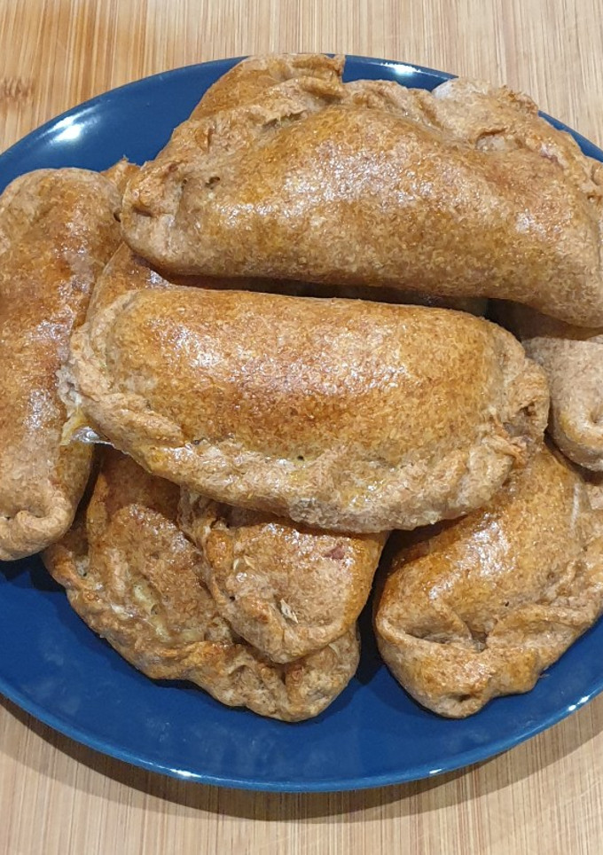 Una foto de Cocarrois de repollo y coliflor