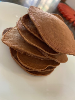 Una foto de Pancakes saludables-Integrales con cacao