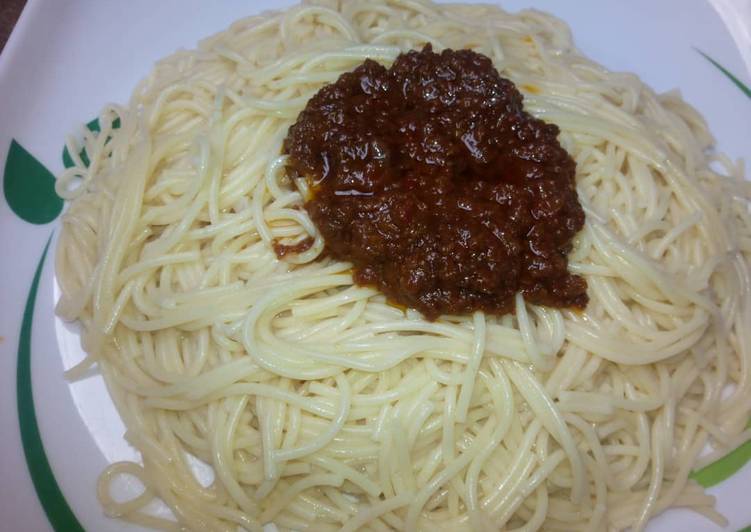 How to Make White Spaghetti and Stew