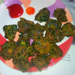 A picture of Palak pakoda.