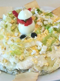Una foto de Pastel de ensaladilla