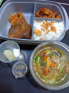Foto resep Sop ayam bening + kulit goreng