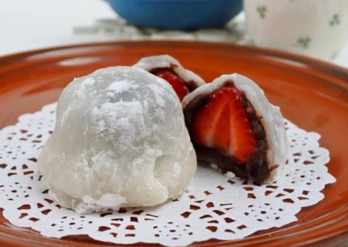 How to Prepare Speedy Strawberry Daifuku Mochi