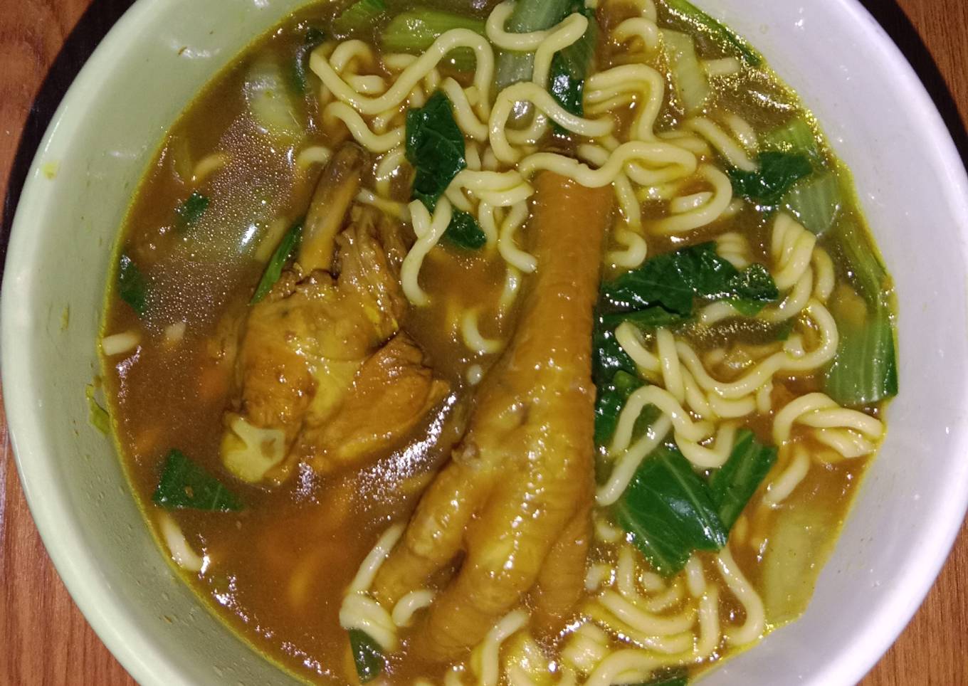 Mie Ceker dan Sayap Ayam
