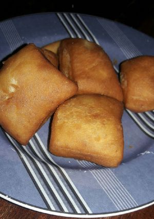 A picture of Cinnamon mandazi.