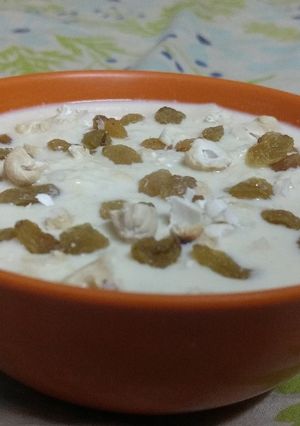 A picture of Raw mango kheer.