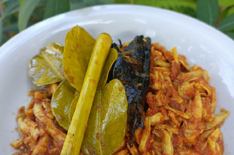 Cara Gampang Menyiapkan Ayam Suwir Pedas Manis, Lezat Sekali