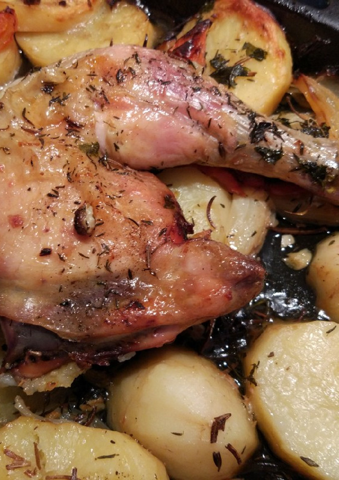 Una foto de Pollo asado con patatas
