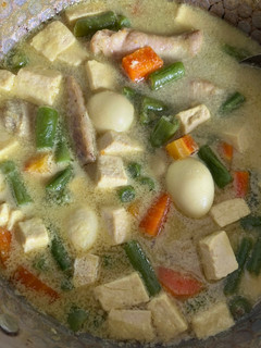 Foto resep Kari Sayur (Buncis, Wortel, Tahu, Telur Puyuh & Ayam)