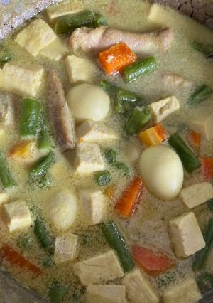 Foto resep Kari Sayur (Buncis, Wortel, Tahu, Telur Puyuh & Ayam)