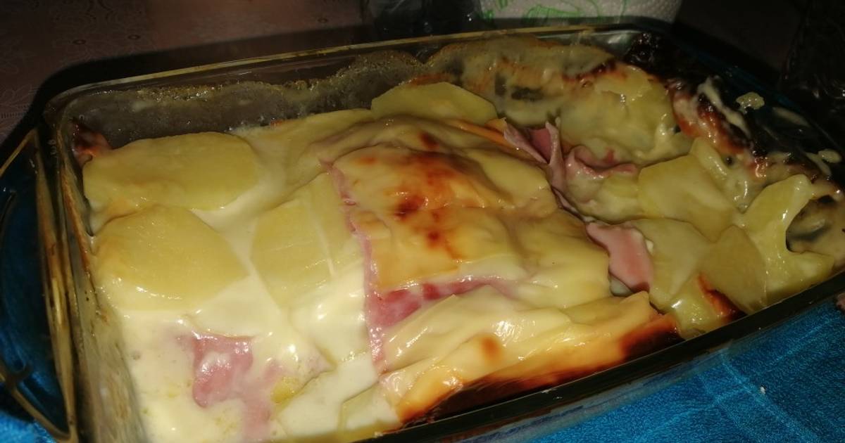 Patatas gratinadas con queso y jamón cocido Receta de Sara Monrocle Amaya-  Cookpad