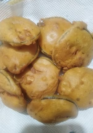 A picture of Baingan ke pakorey.