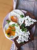 Tartines oeufs cottage cheese