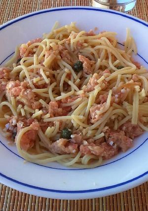Foto principal de Spaghetti con atún, tomate y huevo