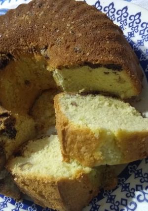 Una foto de Budín de crema sin gluten con chips de chocolate y nuez