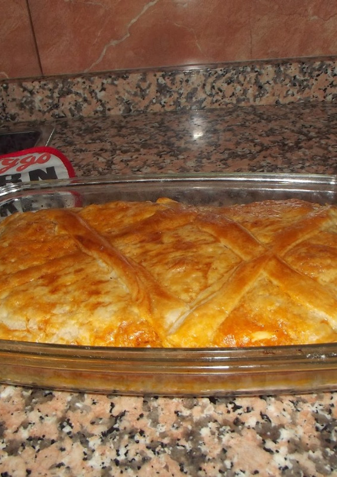 Una foto de Empanada casera de atún