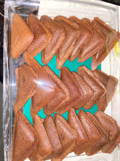 A picture of Chocolate cake in a toaster.