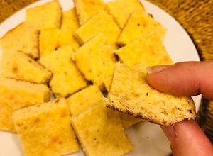 Una foto de Keto - Cuadraditos de Limón y ricotta 😊😊