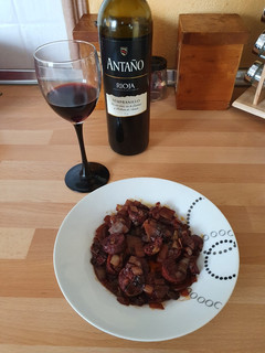 Una foto de Chorizo al Rioja