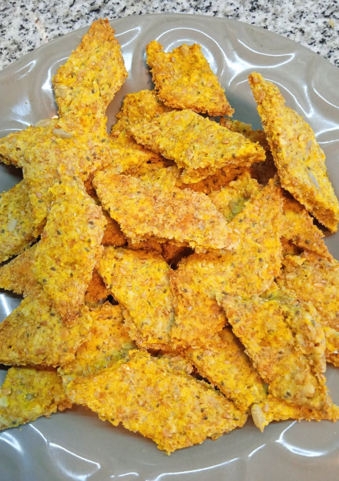 Una foto de Crackers de chía, lino, dorado y girasol, al cúrcuma 💫🎀🍄💫🎀🍄