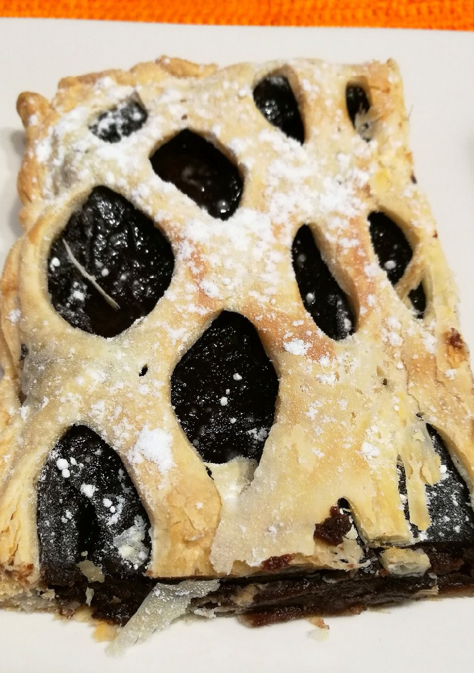 Una foto de Reja de hojaldre con crema de chocolate 🍫