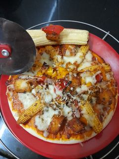 પીઝા (Pizza recipe in Gujarati) રેસીપી મુખ્ય ફોટો