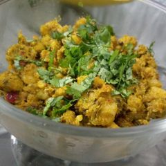 A picture of Green Masala Prawns.