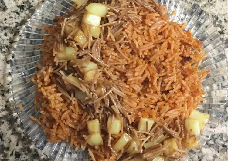 رز احمر مع الشعرية والبطاطا