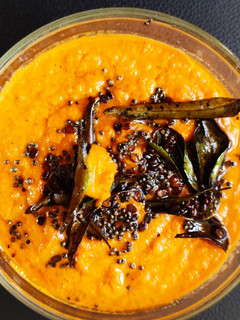 தேங்காய் தக்காளி சட்னி (Cocount tomato chutney) செய்முறை முக்கிய புகைப்படம்