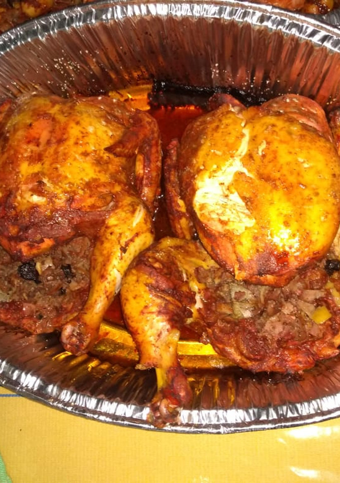 Una foto de Pollo relleno de carnes frías