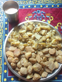 कुट्टू आलू के पकौड़े (kuttu aloo ke pakode recipe in Hindi) रेसिपी मुख्य फोटो