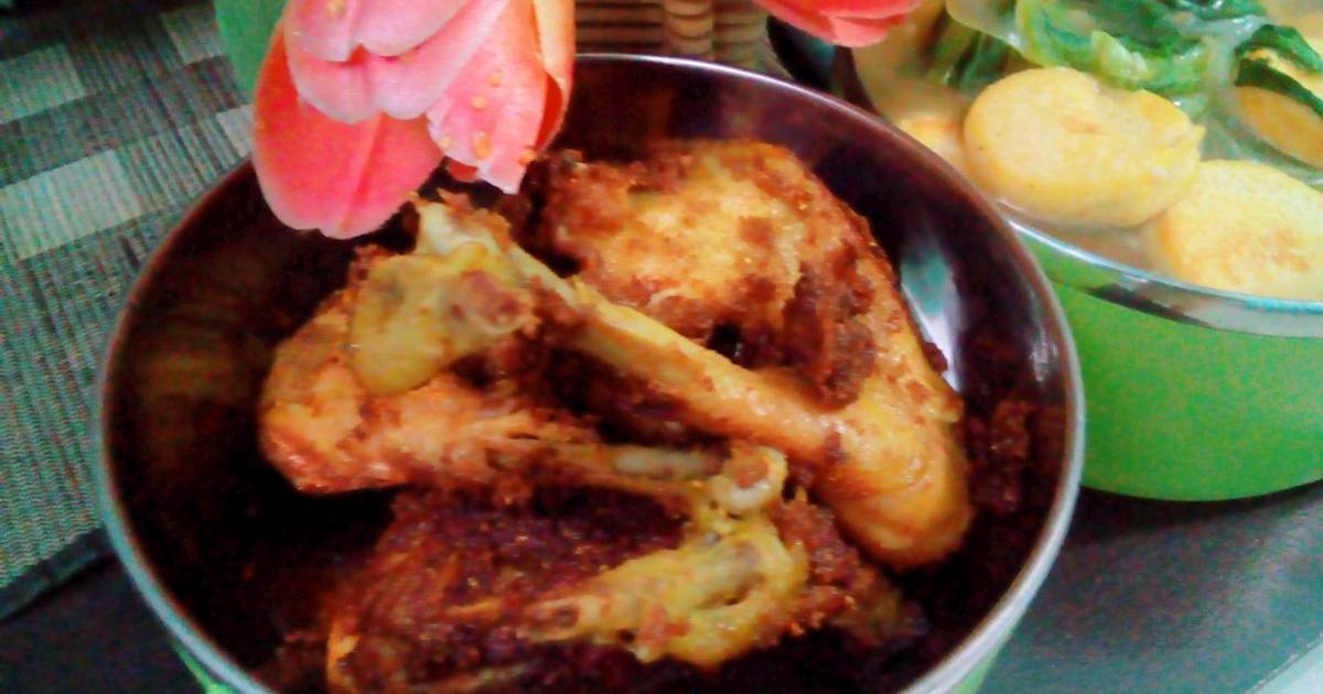 Resep Ayam goreng bumbu ungkep kuning oleh D'Sizta - Cookpad