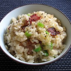 A picture of Bacon Takikomi Gohan.