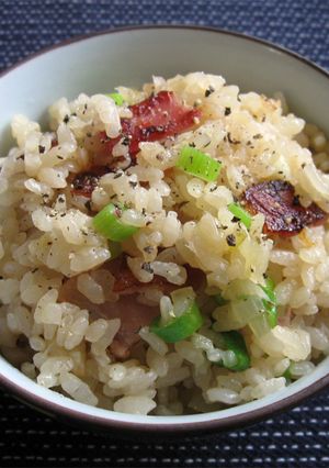 A picture of Bacon Takikomi Gohan.