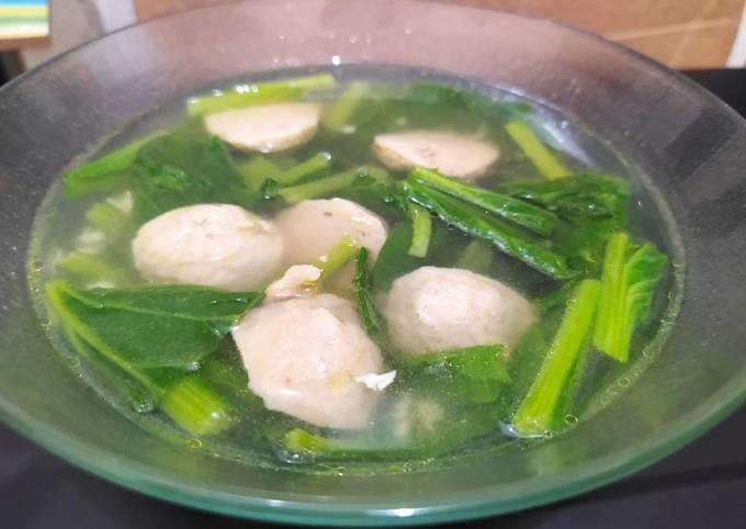 Resep Sayur Bening Sawi Hijau Dan Bakso Oleh Dhie Kitchen Cookpad