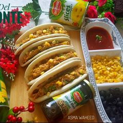 A picture of Chicken corn tacos.
