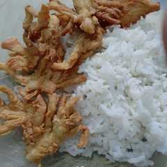 A picture of Jamur Krispy.