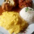 Albóndigas de pollo con puré de yuca