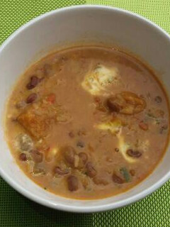 Una foto de Caldito de Kumanda Peky (poroto tierno)