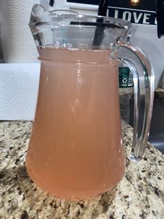 A picture of Freshly made Lavender lemonade (levendula limonade).