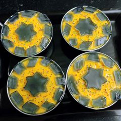 A picture of Custard Jelly Pudding 🍮.