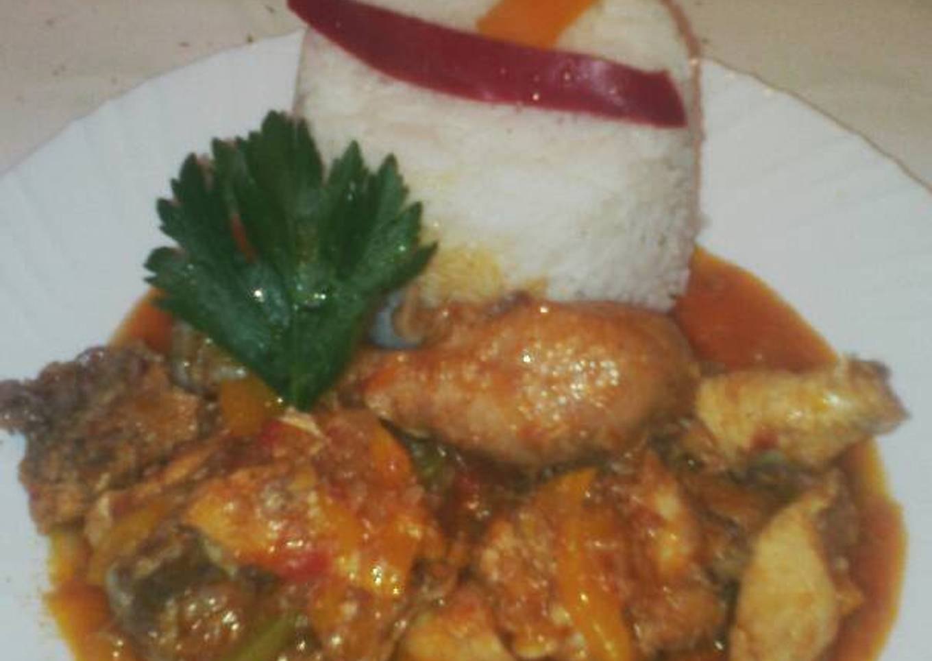 Fried chicken served with rice