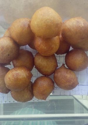 A picture of Onion spice puff puff.